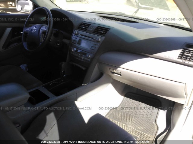 4T1BE46K59U341227 - 2009 TOYOTA CAMRY SE/LE/XLE 银色 照片 5