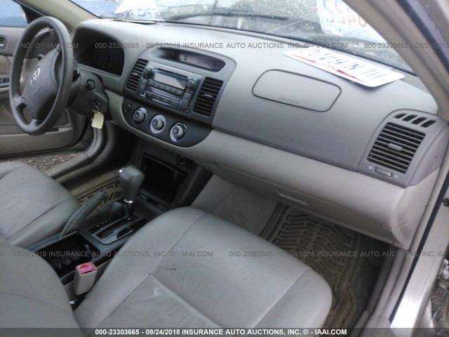 4T1BE32K55U091059 - 2005 TOYOTA CAMRY LE/XLE/SE GOLD photo 5
