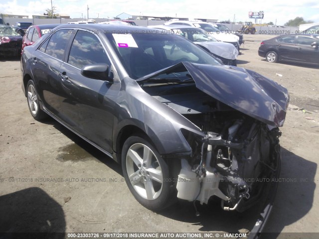 4T1BF1FK8DU702700 - 2013 TOYOTA CAMRY L/SE/LE/XLE Boz foto 1