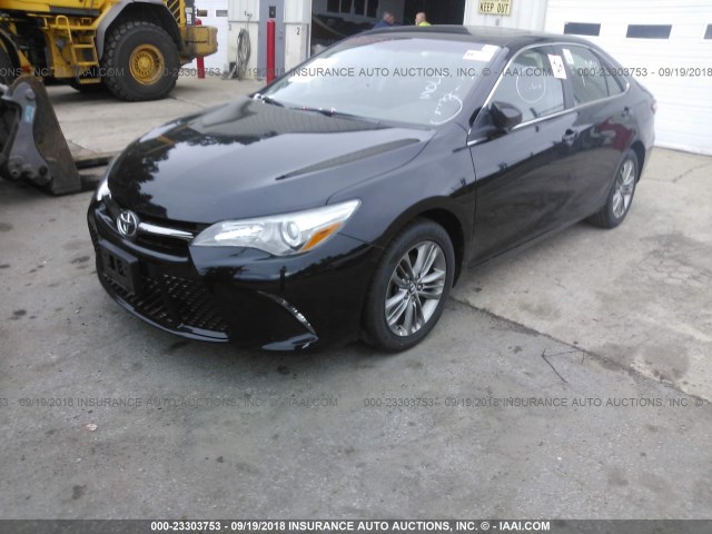 4T1BF1FK9FU076450 - 2015 TOYOTA CAMRY LE/XLE/SE/XSE 黑色 照片 2