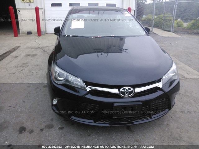4T1BF1FK9FU076450 - 2015 TOYOTA CAMRY LE/XLE/SE/XSE 黑色 照片 6