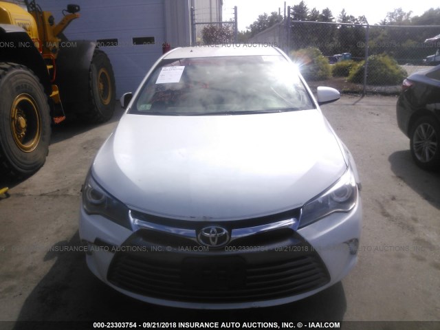 4T4BF1FK5FR459968 - 2015 TOYOTA CAMRY LE/XLE/SE/XSE WHITE photo 6