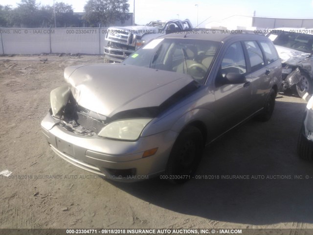 1FAFP36N55W218178 - 2005 FORD FOCUS ZXW BROWN photo 2