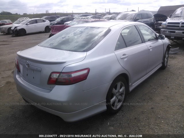 4T1BE46K57U657739 - 2007 TOYOTA CAMRY NEW GENERAT CE/LE/XLE/SE SILVER photo 4