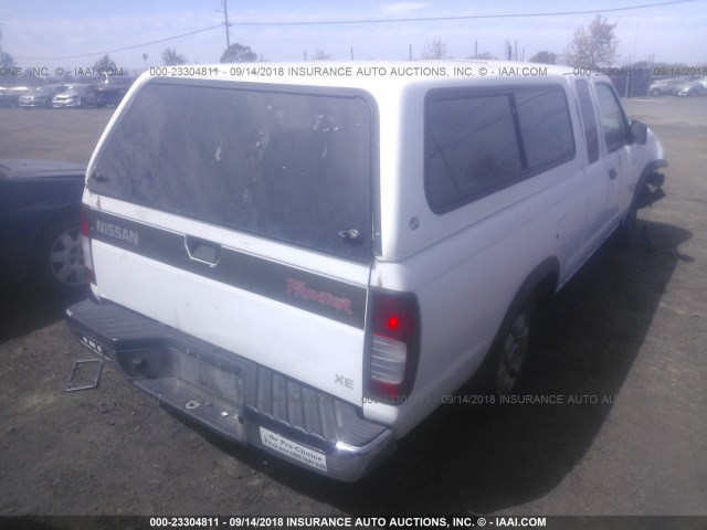 1N6DD26S1WC346668 - 1998 NISSAN FRONTIER KING CAB XE/KING CAB SE WHITE photo 4