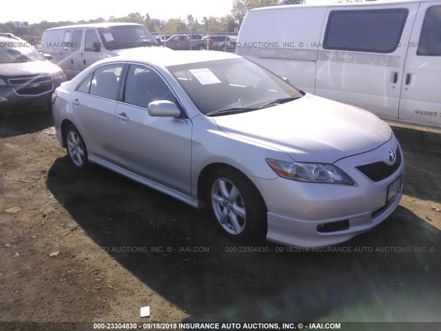 4T1BE46K79U795480 - 2009 TOYOTA CAMRY SE/LE/XLE SILVER photo 1
