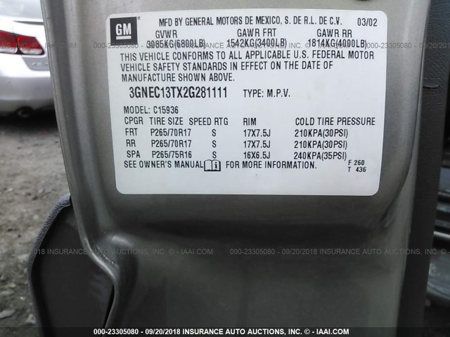 3GNEC13TX2G281111 - 2002 CHEVROLET AVALANCHE C1500 GRAY photo 9