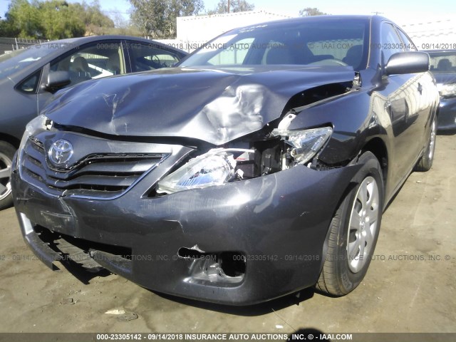 4T4BF3EKXBR212310 - 2011 TOYOTA CAMRY SE/LE/XLE 灰色 照片 6