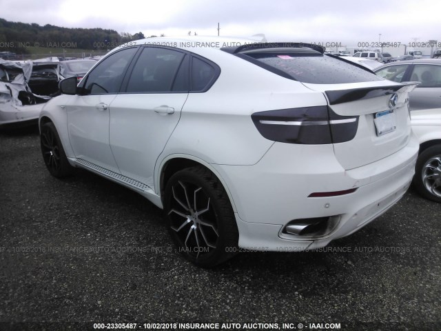 5UXFG8C5XBLZ96905 - 2011 BMW X6 XDRIVE50I WHITE photo 3