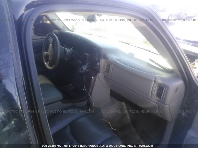 1GKEK63U74J239941 - 2004 GMC YUKON DENALI BLACK photo 5