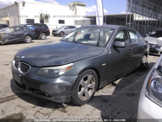 WBANF33517B999317 - 2007 BMW 525 XI GRAY photo 2