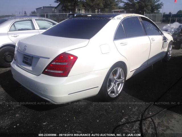 WDDNG7DBXDA516927 - 2013 MERCEDES-BENZ S 550 WHITE photo 4