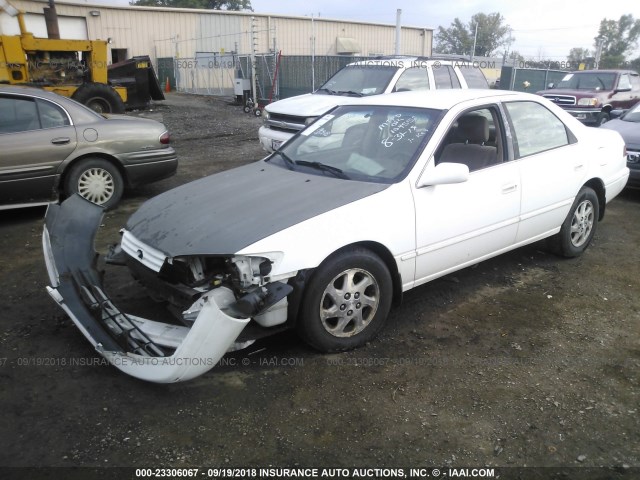JT2BF22K3X0181180 - 1999 TOYOTA CAMRY LE/XLE 白色 照片 2