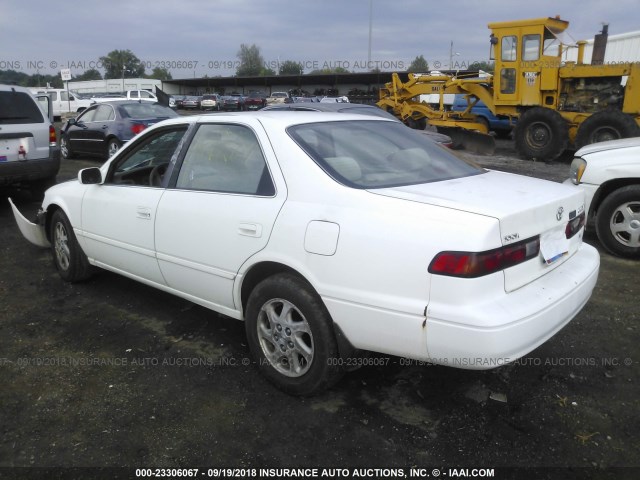 JT2BF22K3X0181180 - 1999 TOYOTA CAMRY LE/XLE 白色 照片 3