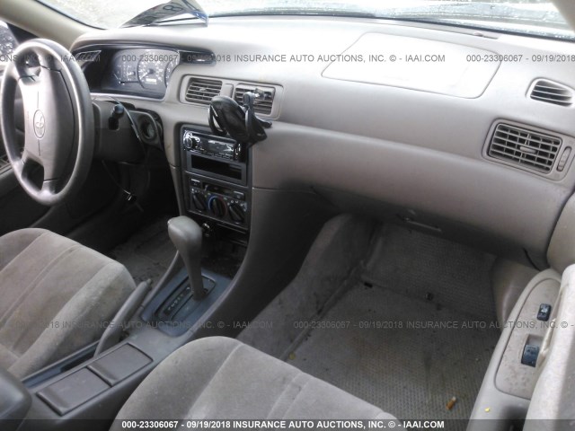JT2BF22K3X0181180 - 1999 TOYOTA CAMRY LE/XLE 白色 照片 5