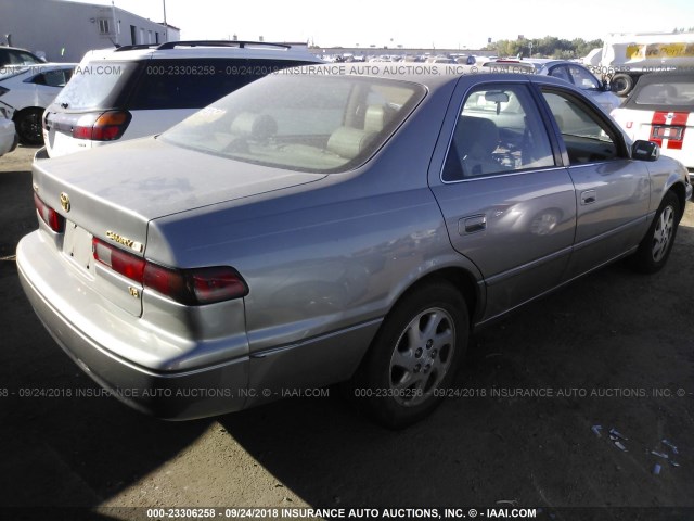 JT2BF28KXX0181460 - 1999 TOYOTA CAMRY LE/XLE 金色 照片 4