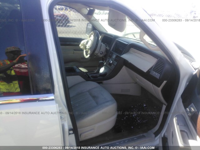 5LMEU68H53ZJ22224 - 2003 LINCOLN AVIATOR WHITE photo 5