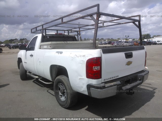 1GCHC24K67E513087 - 2007 CHEVROLET SILVERADO C2500 HEAVY DUTY WHITE photo 3