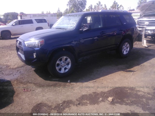 JTEBU5JR1J5488477 - 2018 TOYOTA 4RUNNER SR5 PREM/LTDL/TRAIL/TRD BLUE photo 2