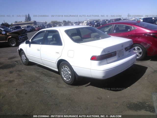 JT2BG22K4W0203926 - 1998 TOYOTA CAMRY CE/LE/XLE 白色 照片 3