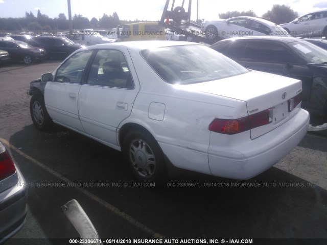 JT2BG22K9Y0443671 - 2000 TOYOTA CAMRY CE/LE/XLE 白色 照片 3