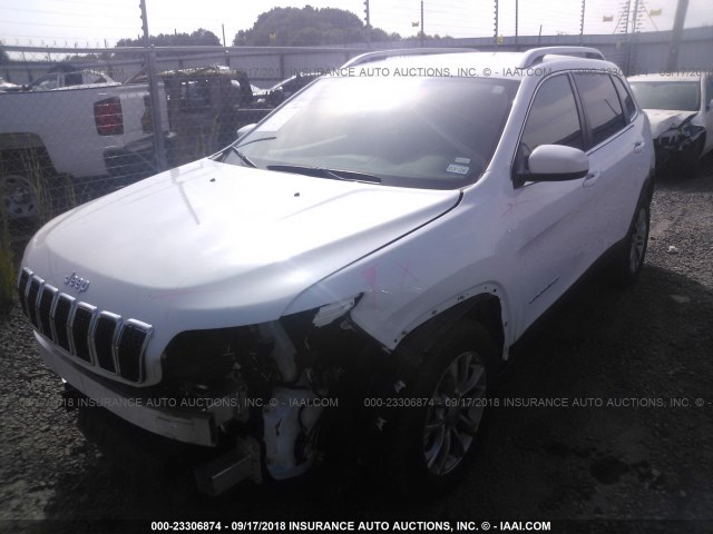 1C4PJLLB7KD154565 - 2019 JEEP CHEROKEE LATITUDE PLUS WHITE photo 2