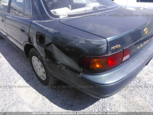 4T1BG12K0TU824307 - 1996 TOYOTA CAMRY DX/LE/XLE GREEN photo 6