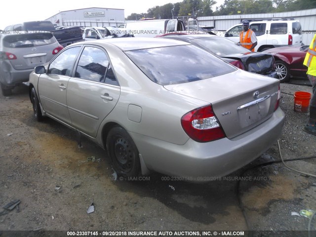 4T1BE30K62U074351 - 2002 TOYOTA CAMRY LE/XLE/SE Алтын фото 3