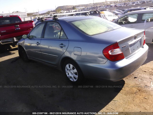 JTDBE32K330161473 - 2003 TOYOTA CAMRY LE/XLE Ашық көк фото 3
