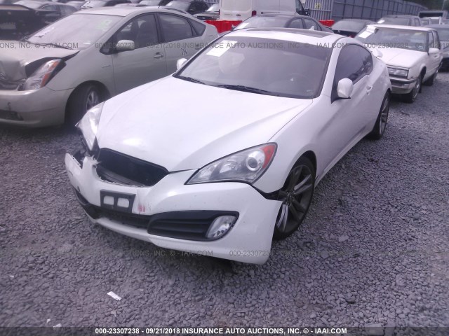 KMHHU6KH1AU026495 - 2010 HYUNDAI GENESIS COUPE 3.8L WHITE photo 2