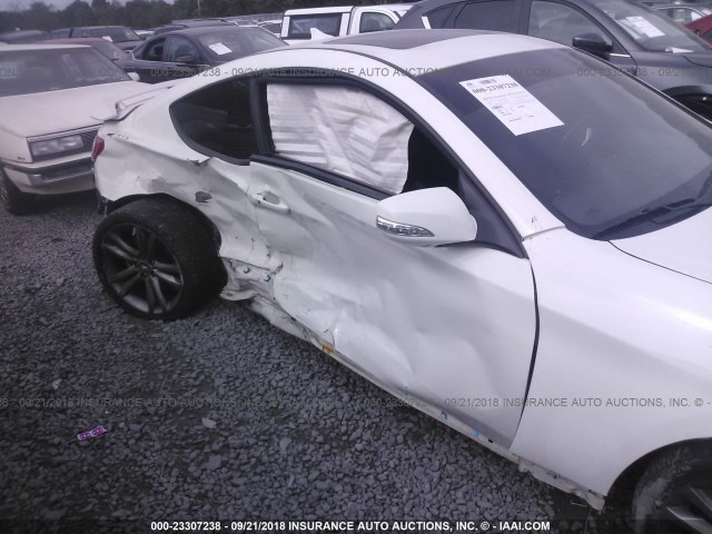 KMHHU6KH1AU026495 - 2010 HYUNDAI GENESIS COUPE 3.8L WHITE photo 6