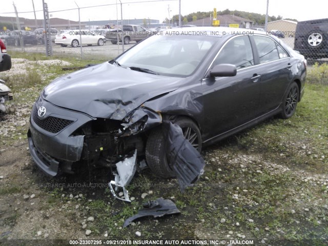 4T1BE46K57U628158 - 2007 TOYOTA CAMRY NEW GENERAT CE/LE/XLE/SE GRAY photo 2