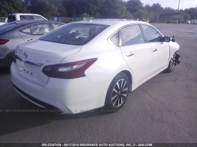 1N4AL3AP6JC214960 - 2018 NISSAN ALTIMA 2.5/S/SV/SL/SR WHITE photo 4