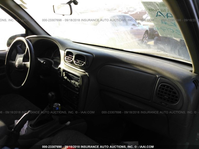 1GNDT13SX42393289 - 2004 CHEVROLET TRAILBLAZER LS/LT 灰色 照片 5