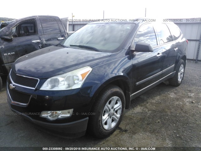 1GNLREED8AS114191 - 2010 CHEVROLET TRAVERSE LS BLUE photo 2