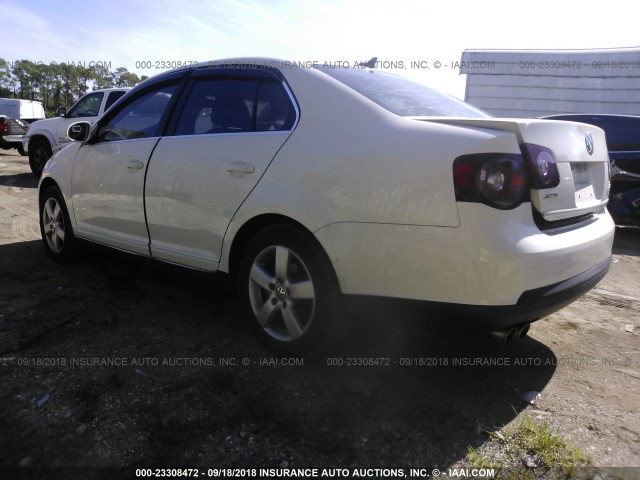 3VWRM71K29M040172 - 2009 VOLKSWAGEN JETTA SE/SEL WHITE photo 3