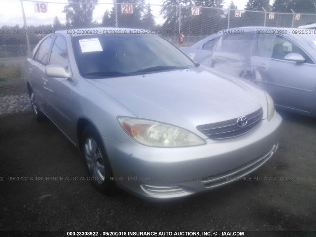 4T1BE32K52U567306 - 2002 TOYOTA CAMRY LE/XLE/SE Күміс фото 1