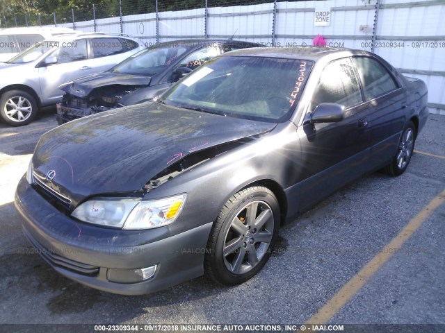 JT8BF28G6Y0287679 - 2000 LEXUS ES 300 GRAY photo 2