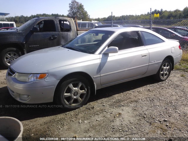 2T1CF22PX1C435696 - 2001 TOYOTA CAMRY SOLARA SE/SLE ვერცხლისფერი ფოტო 2