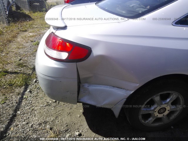 2T1CF22PX1C435696 - 2001 TOYOTA CAMRY SOLARA SE/SLE ვერცხლისფერი ფოტო 6