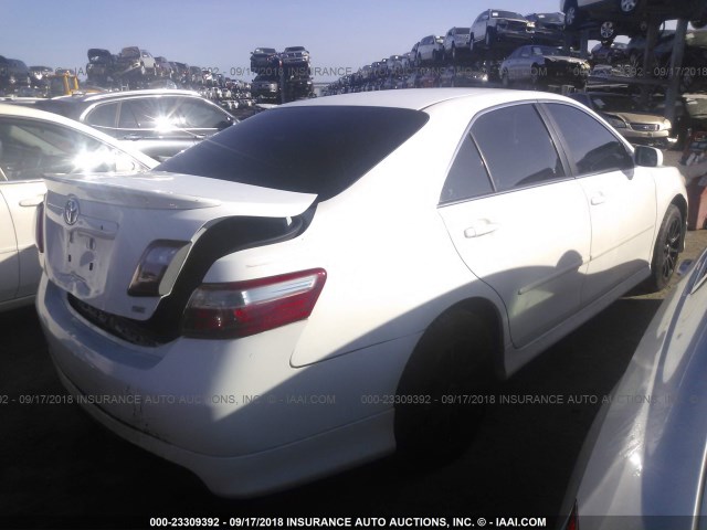 4T1BE46K27U661666 - 2007 TOYOTA CAMRY NEW GENERAT CE/LE/XLE/SE WHITE photo 4