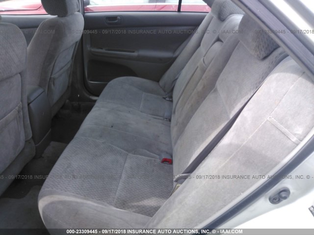 4T1BE32K24U367843 - 2004 TOYOTA CAMRY LE/XLE/SE 银色 照片 8