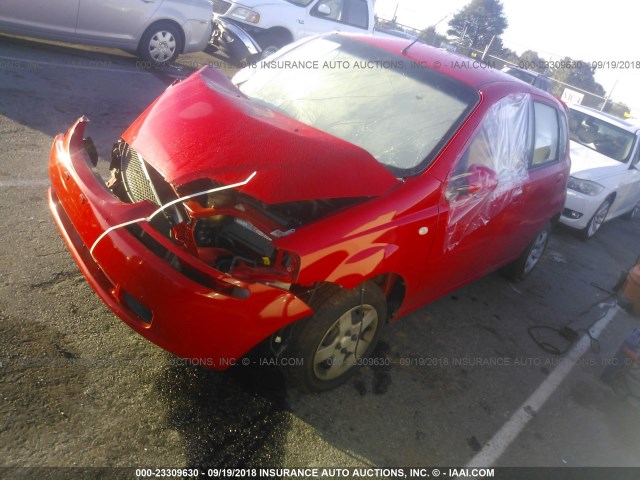 KL1TD62675B286552 - 2005 CHEVROLET AVEO LS RED photo 2