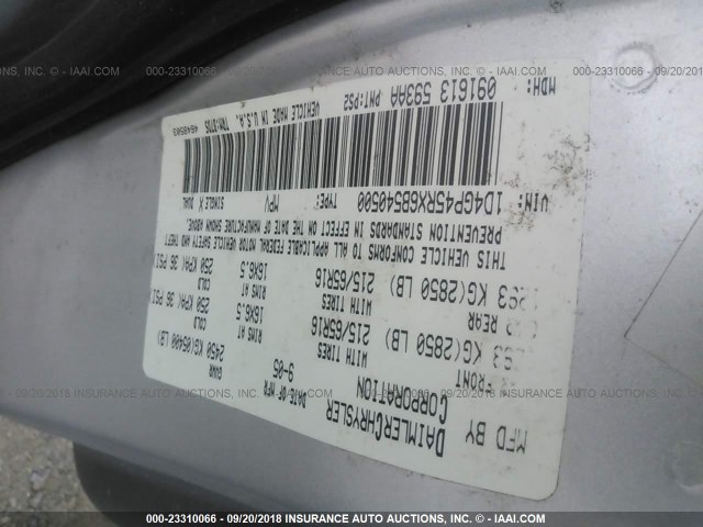 1D4GP45RX6B540500 - 2006 DODGE CARAVAN SXT SILVER photo 9