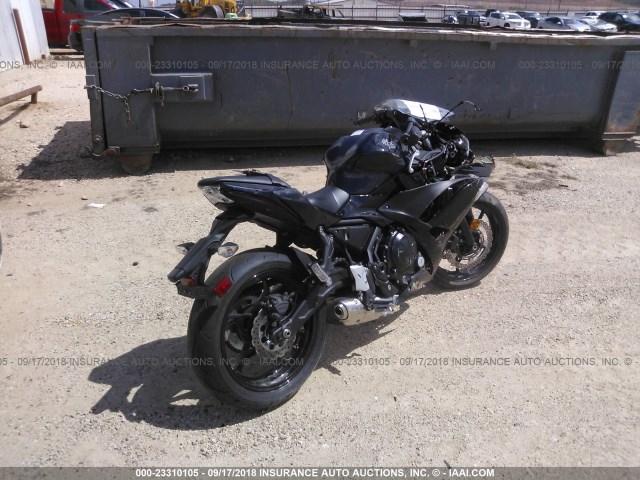 JKAEXEJ19HDA00585 - 2017 KAWASAKI EX650 J შავი ფოტო 4