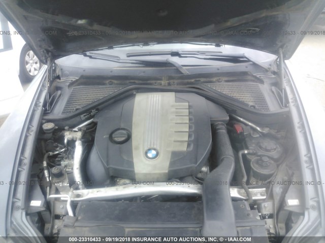 5UXZW0C50CL669691 - 2012 BMW X5 XDRIVE35D GRAY photo 10