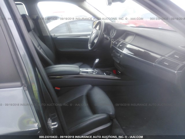 5UXZW0C50CL669691 - 2012 BMW X5 XDRIVE35D GRAY photo 5