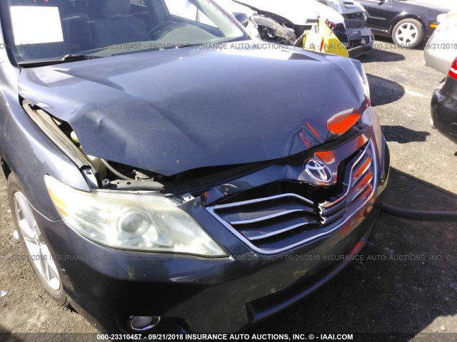 4T1BF3EK6BU656746 - 2011 TOYOTA CAMRY SE/LE/XLE 灰色 照片 6