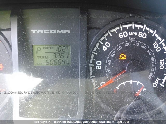 5TFCZ5AN9HX079097 - 2017 TOYOTA TACOMA DBL CAB/SR/TRDSPT/OR/PRO ვერცხლისფერი ფოტო 7