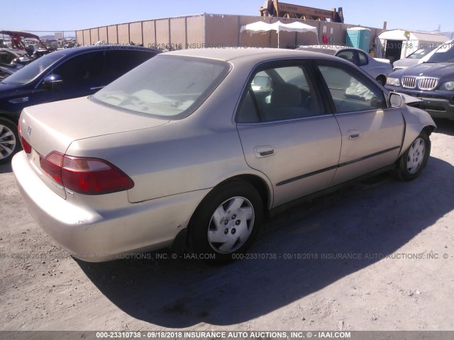 1HGCG1645YA095137 - 2000 HONDA ACCORD LX GOLD photo 4